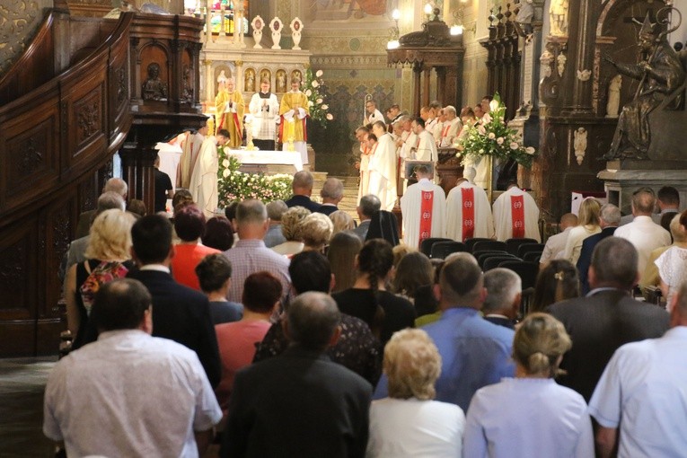 Płock. Święcenia kapłańskie - cz. 1