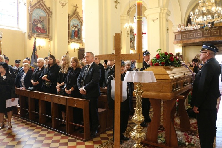 Grudusk. Pogrzeb ks. kan. Mieczysława Leśnikowskiego