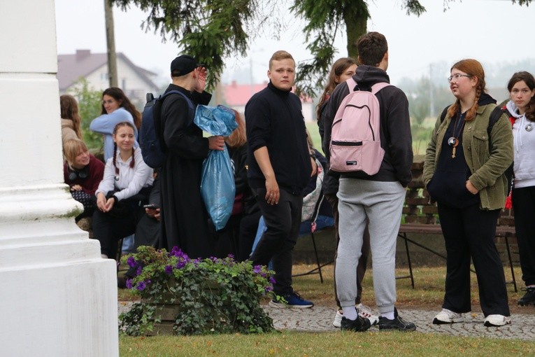 II Młodzieżowa Płońska Piesza Pielgrzymka do Czerwińska n. Wisłą