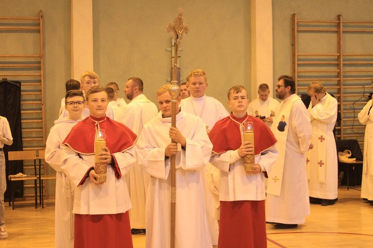 Pielgrzymka młodzieży z Rostkowa do Przasnysza - cz. 2