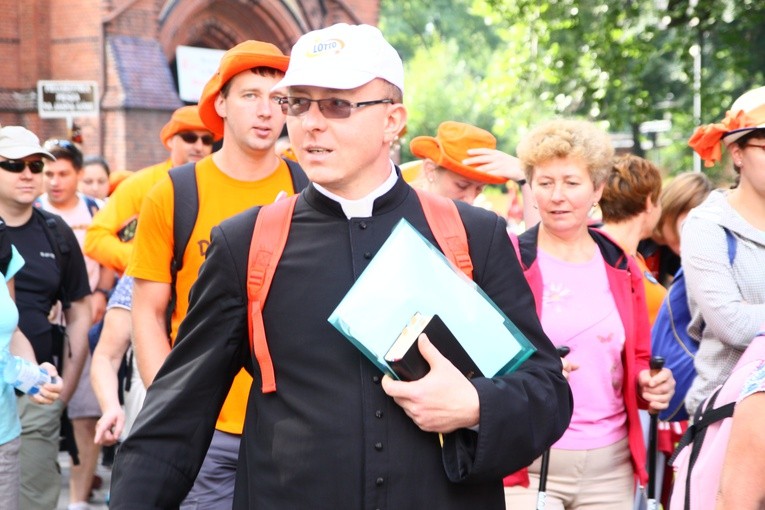Pielgrzymka na Jasną Górę - wyjście z katedry