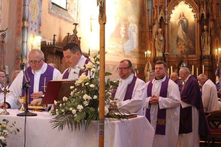 Pogrzeb ks. Adama Łacha - część I