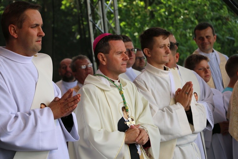 Rostkowo. Pielgrzymka dzieci (część II)
