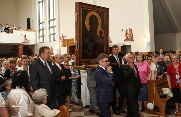 Mława. Nawiedzenie w parafii Świętej Rodziny