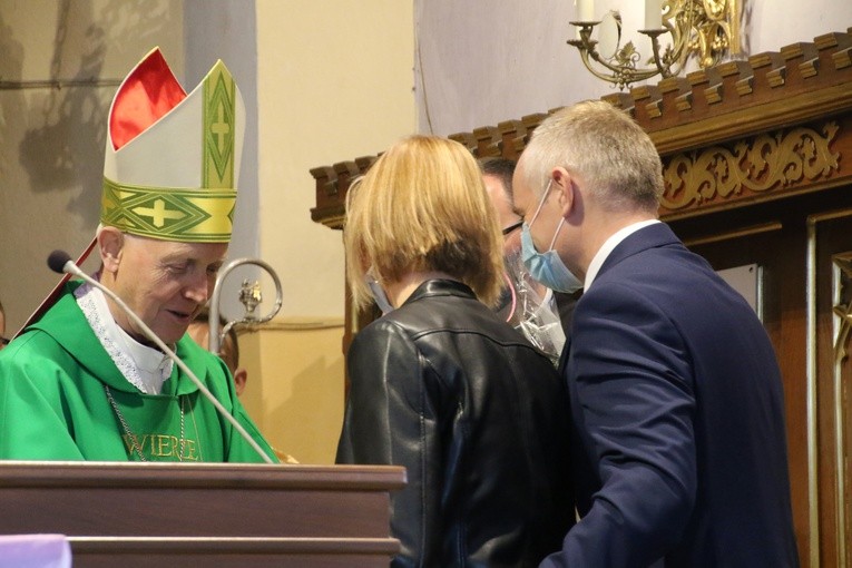 Proboszczewice. Wprowadzenie relikwii