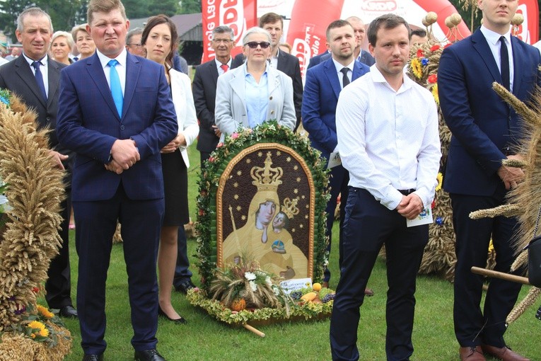 Karniewo. Dożynki diecezjalne cz. 1