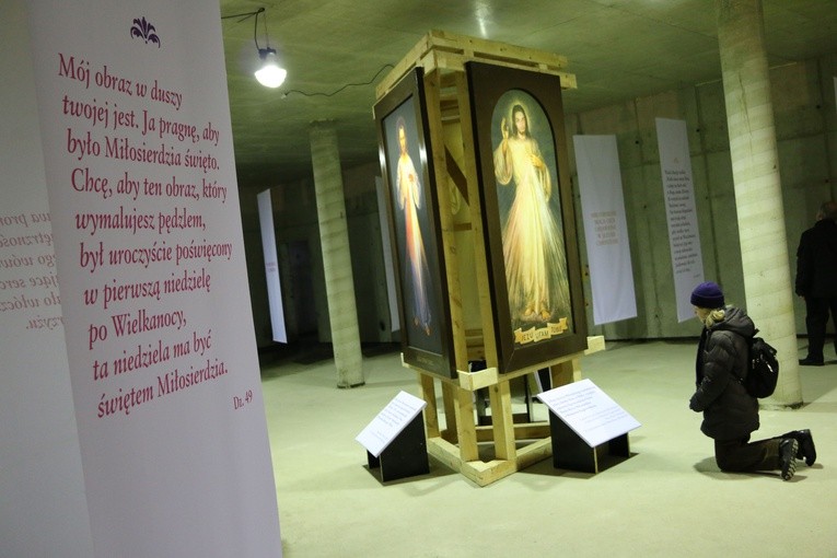 22 lutego - Pielgrzymi w sanktuarium cz. 2