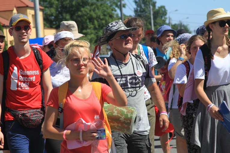 Pielgrzymka. Pątnicy w Tumie