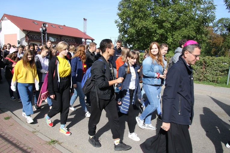 Rostkowo. Pielgrzymka młodzieży