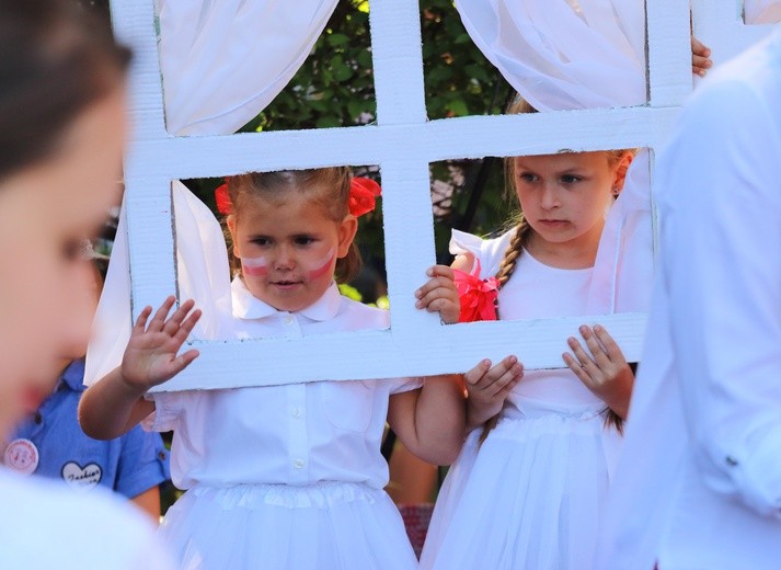 Festyn "Niepodległa na piątkę"