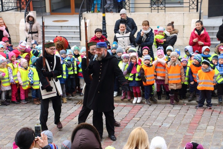 19. "Piekarczyk" na ulicach Starego Miasta