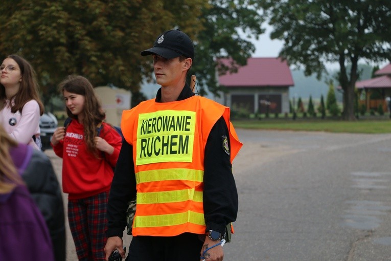 II Młodzieżowa Płońska Piesza Pielgrzymka do Czerwińska n. Wisłą