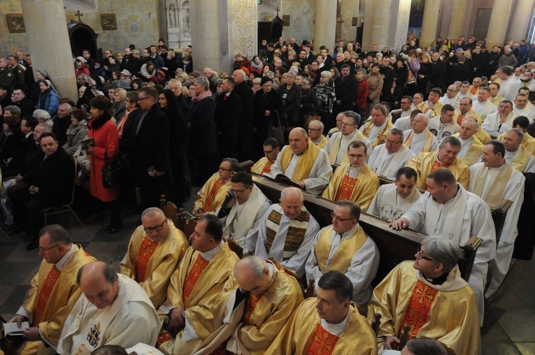 Święcenia biskupie w Płocku - cz. 1