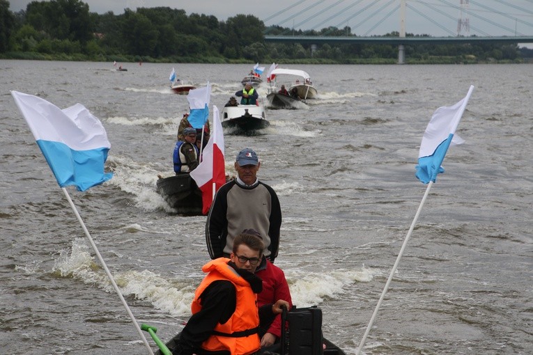 Płock. Pielgrzymka wodniaków