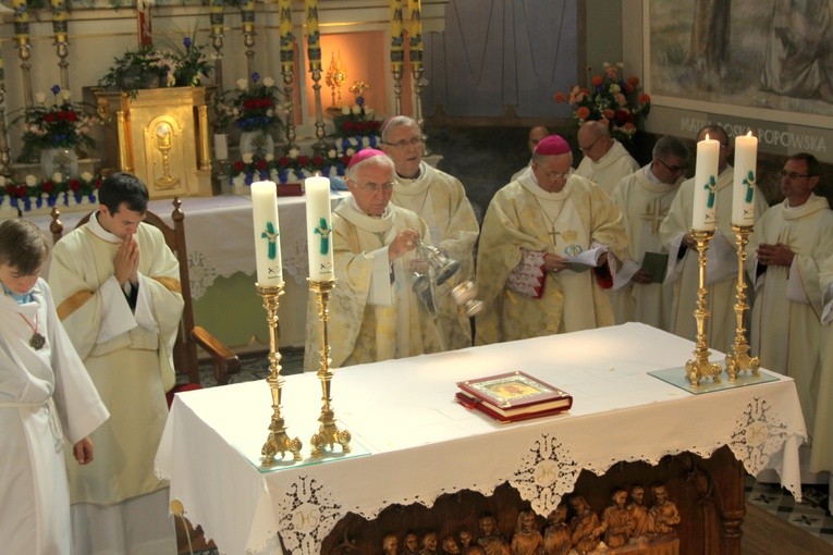 Koronacja obrazu Matki Bożej w Popowie