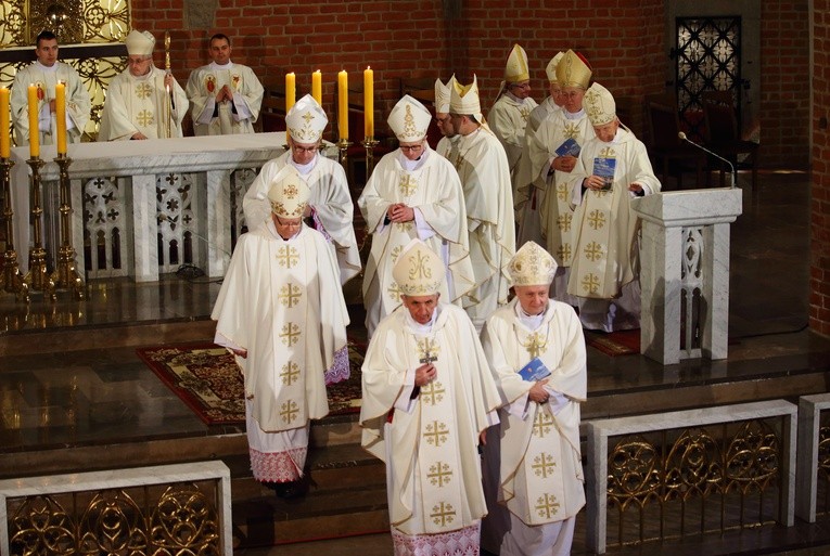 Święcenia biskupie ks. Wojciecha Skibickiego cz. III
