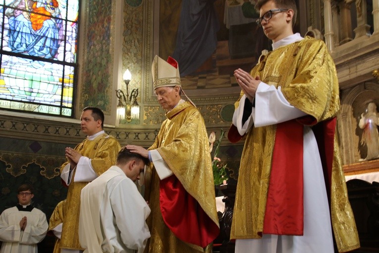 Płock. Święcenia kapłańskie - cz. 1