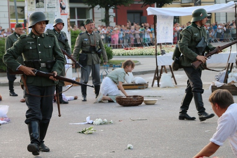 Rekonstrukcja historyczna nalotu na Mławę