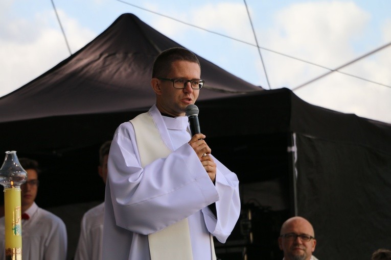 Rostkowo. Pielgrzymka dzieci (część II)
