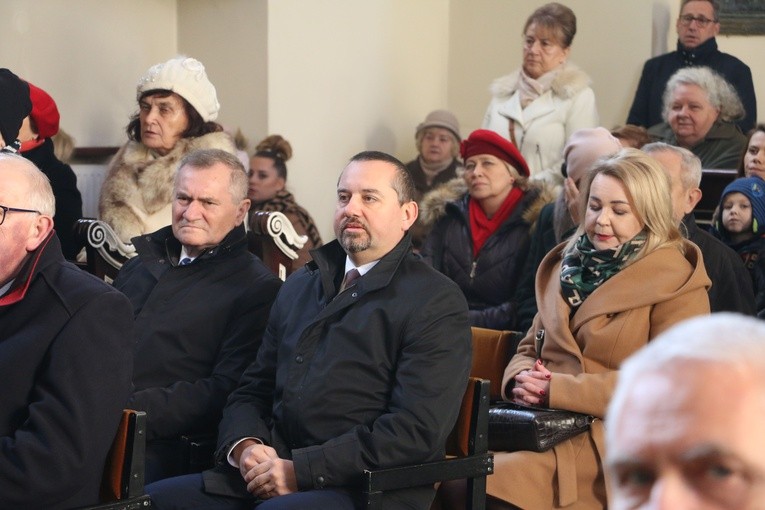 Pułtusk. Jubileusz parafii św. Józefa i wprowadzenie relikwii św. Jana Pawła II