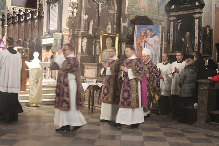 Popielec w płockiej katedrze
