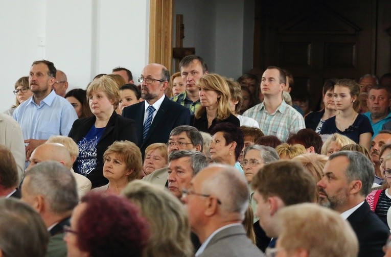 Konsekracja świątyni - parafia Trójcy Przenajświętszej Morąg