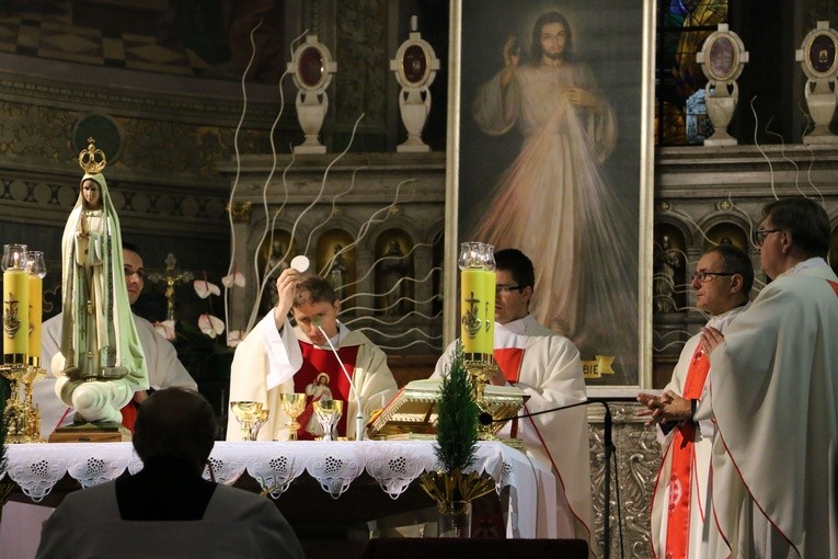 22 lutego - Pielgrzymi w katedrze płockiej cz. 1