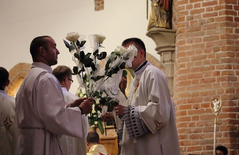 Święcenia diakonatu