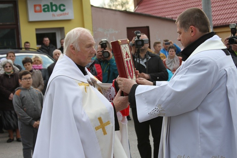 Strzygi. Nawiedzenie w parafii św. Stanisława BM