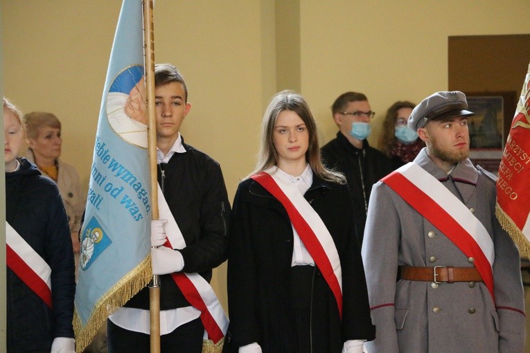 Ciechanów. Uroczystości w parafii MB Fatimskiej