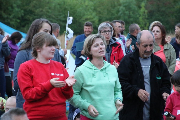 Pielgrzymka. Apel w Wierzchowisku - cz. 2