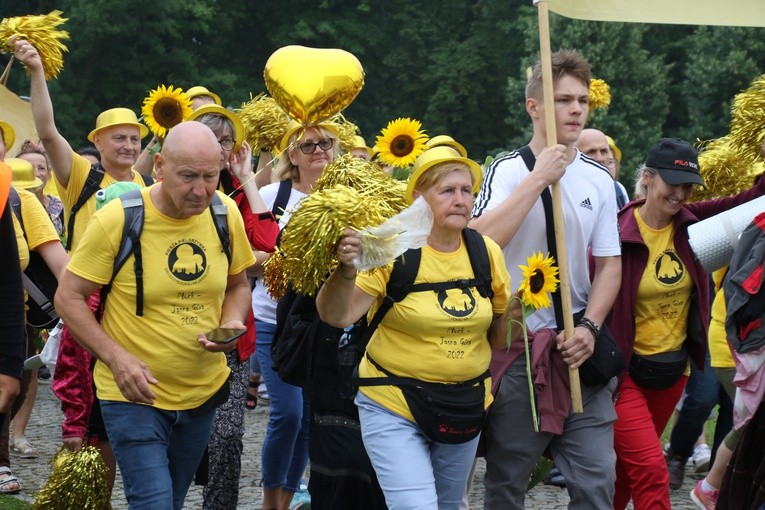 Pielgrzymka. Wejście na szczyt - cz. 2