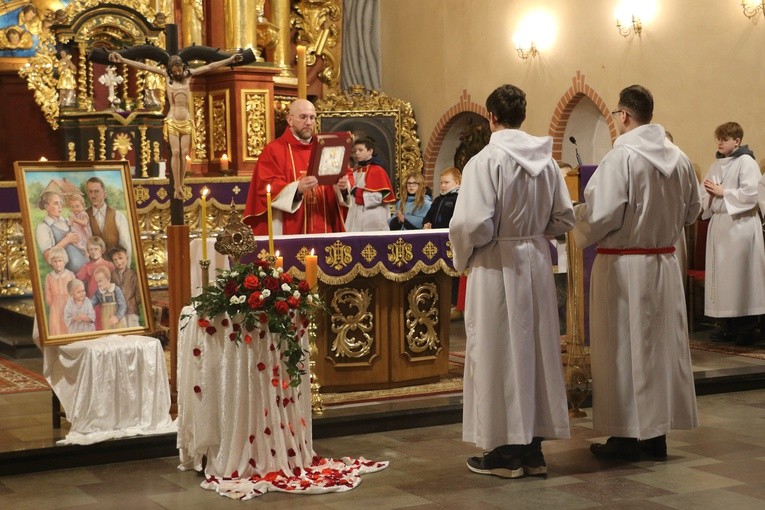 Relikwie rodziny Ulmów w Dzierzgoniu