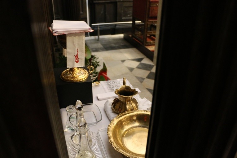 Krasne. Poświęcenie odnowionego ołtarza