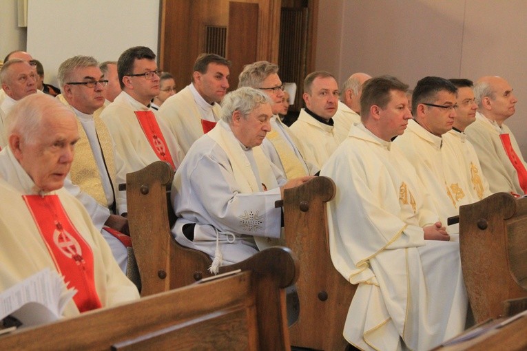 Episkopat w Płocku. Msza w kolegiacie