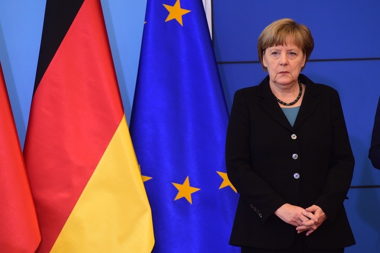 Burmistrz Tybingi zarzuca Merkel moralizm w polityce migracyjnej