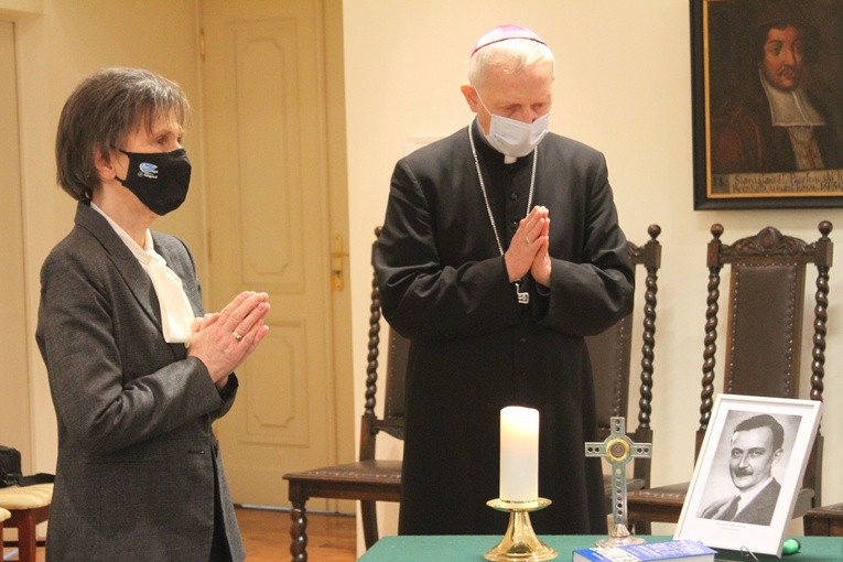 Modlitwa i przysięga złożona w obecności biskupa płockiego na rozpoczęcie przesłuchania.