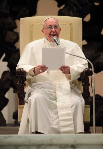 Papież: Tam, gdzie jest głód, nie ma demokracji 