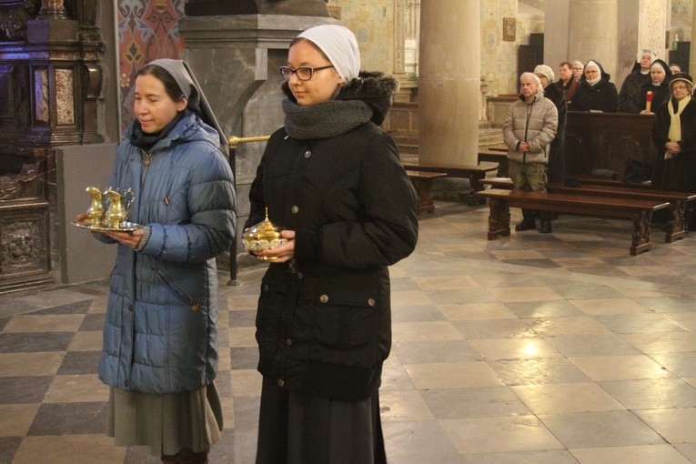 Zakony w katedrze