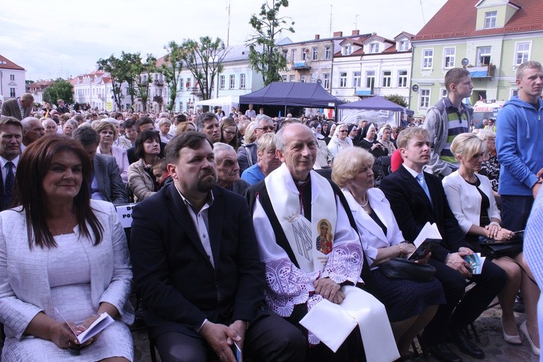 Pułtusk. Msza św. na rozpoczęcie nawiedzenia. Cz. 2