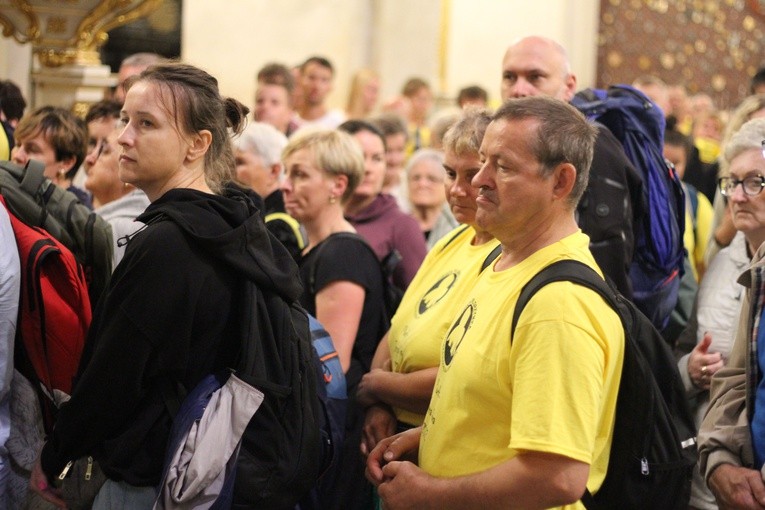 Pielgrzymka. W kaplicy Matki Bożej