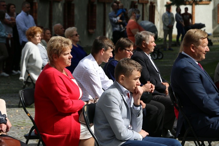 Czerwińsk. 50. rocznica koronacji obrazu Matki Bożej, cz. I