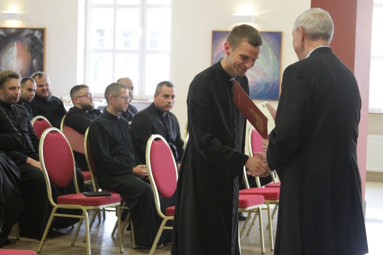 Duchowni otrzymali nominacje z rąk biskupa Piotra Libery.