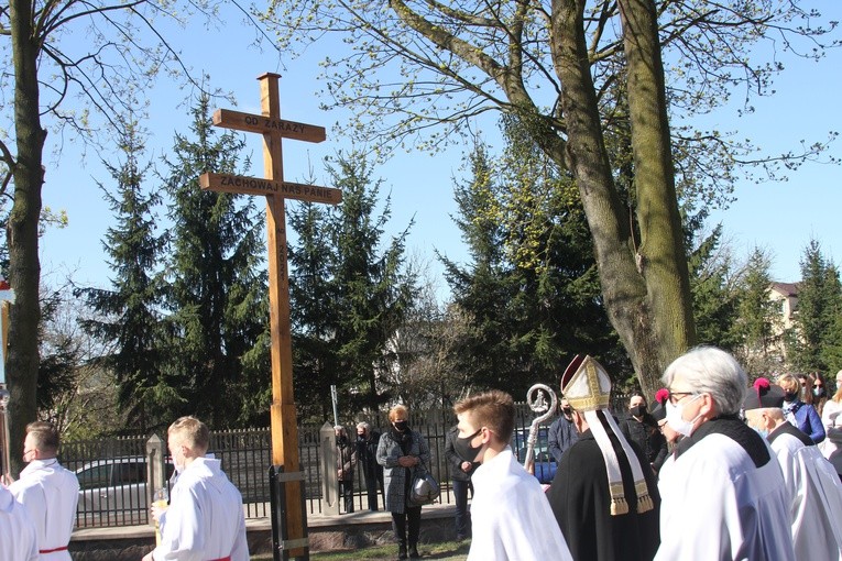 Maków Mazowiecki. Poświęcenie krzyża morowego