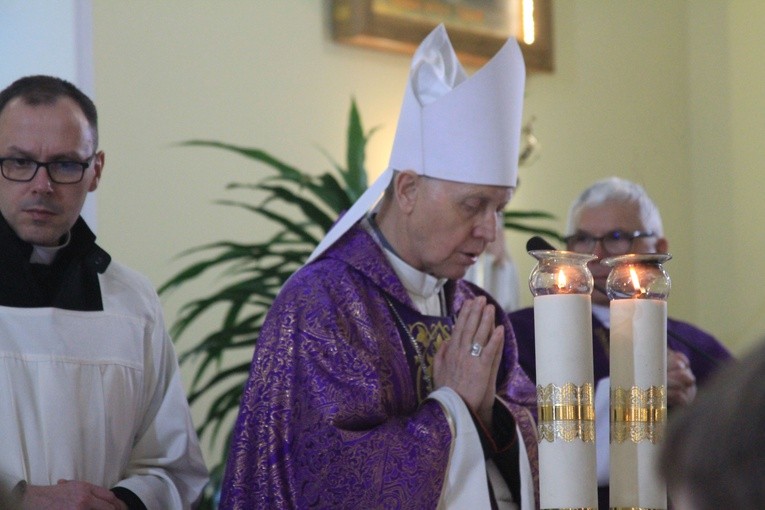 Czermno. Pogrzeb ks. Tadeusza Żerdziewskiego