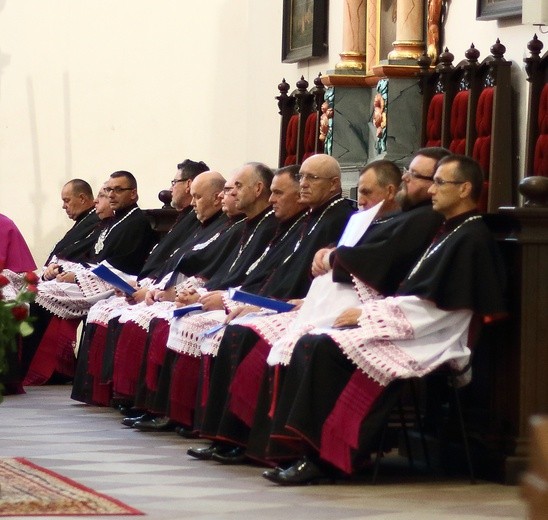 Nowy Staw - instalacja kanoników