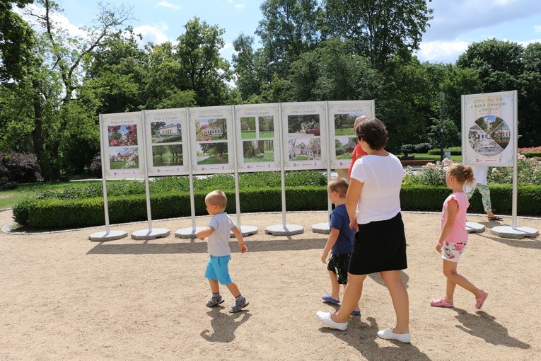 Wystawa fotograficzna w Opinogórze