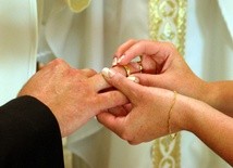 Kanoniczne małżeństwo dla katolików lefebrystów