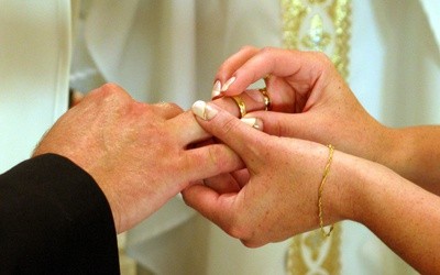 Kanoniczne małżeństwo dla katolików lefebrystów