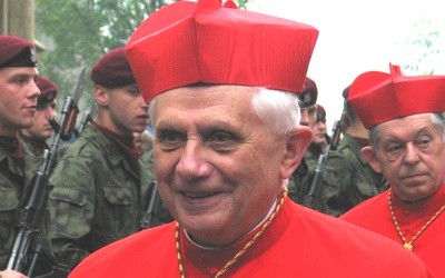 Kardynałowi Ratzingerowi grożono śmiercią po krytyce teologii wyzwolenia